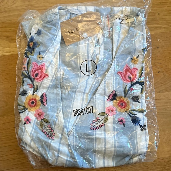 Blu Pepper Embroidered Romper - Picture 5 of 5